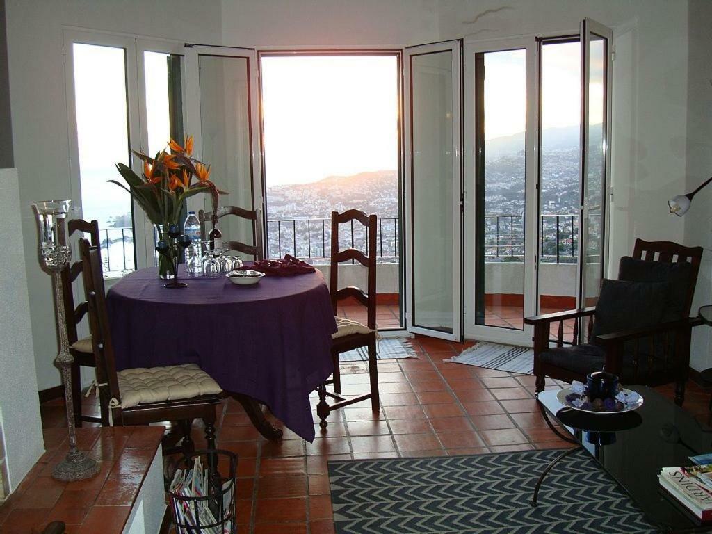 Charmoso No Funchal, Com Grande Jardim E Vista Esplêndida *
